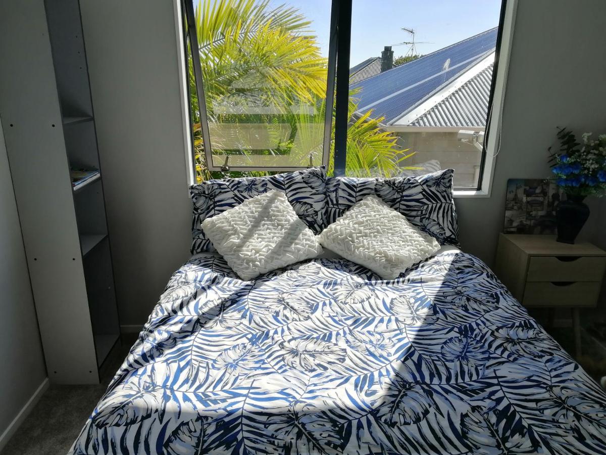 Double Room With Shared Bathroom Auckland Exterior photo