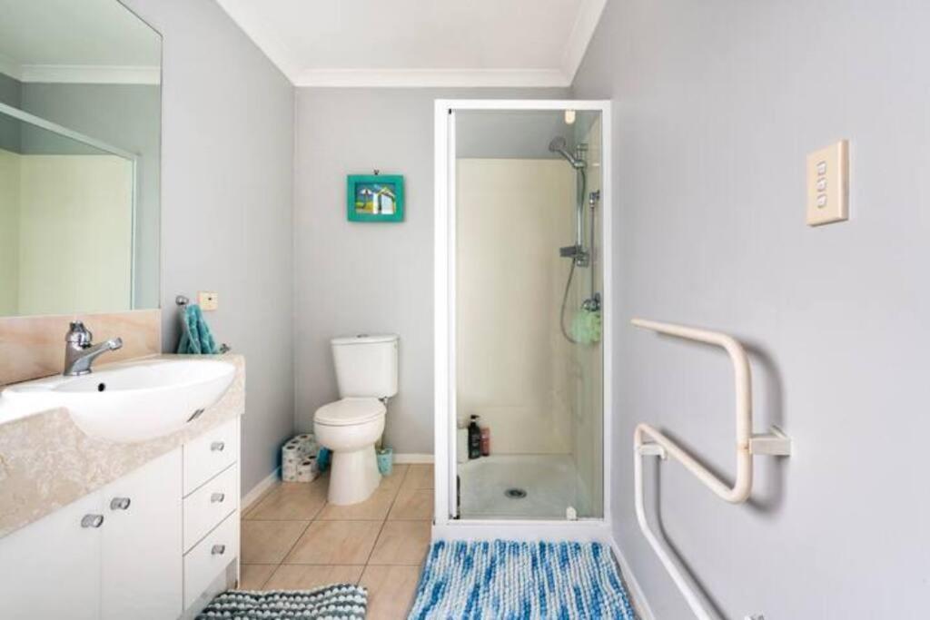 Double Room With Shared Bathroom Auckland Exterior photo